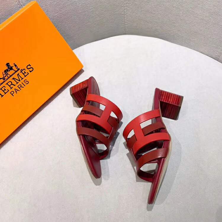 Hermes Women Amica Sandal Calfskin Two Intertwined Initials Straight Cut Edges-Red