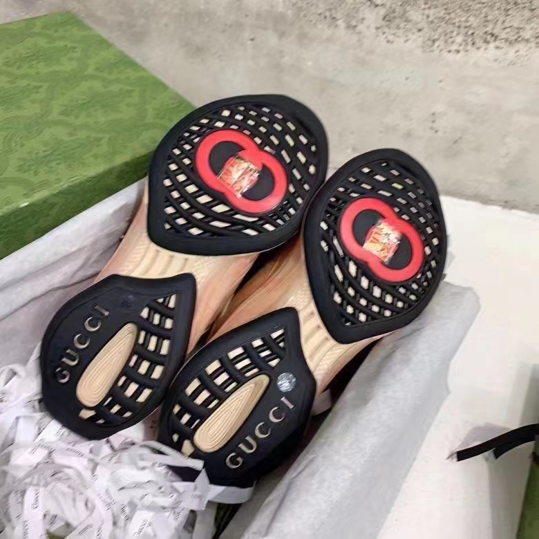 Gucci Unisex GG Run Sneaker Beige Hibiscus Red Leather GG Water Transfer Print