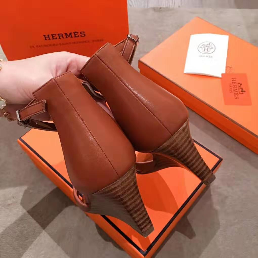 Hermes Women Legend Sandal Calfskin Iconic “H” 7.5 cm Heel-Brown