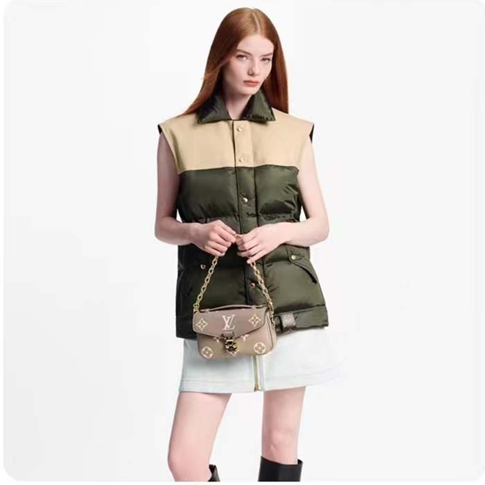 Louis Vuitton LV Women Pochette Métis East West Bag Beige Grained Cowhide Leather