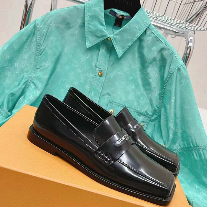 Louis Vuitton LV Unisex Connelly Flat Loafer Black Glazed Calf Leather Outsole