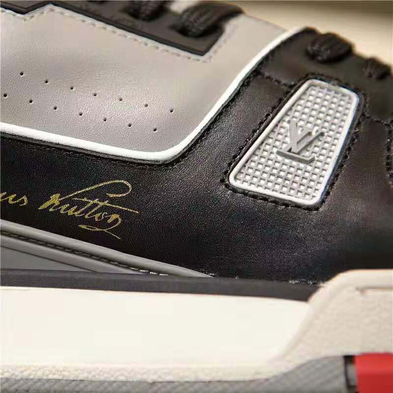 Louis Vuitton LV Unisex LV Trainer Sneaker in Calf Leather-Black