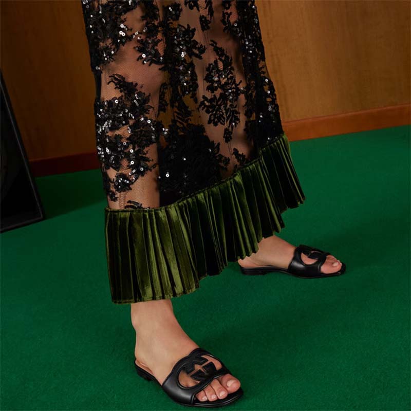 Gucci Unisex Interlocking G Slide Sandals Black Leather Cut-Out Flat