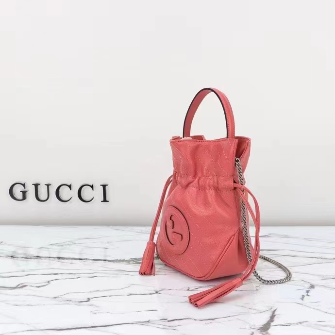 Gucci Women GG Blondie Mini Bucket Bag Pink Leather Round Interlocking G