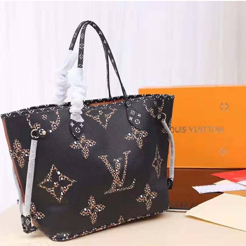 Louis Vuitton LV Women Neverfull MM Tote Bag in Monogram Canvas-Black