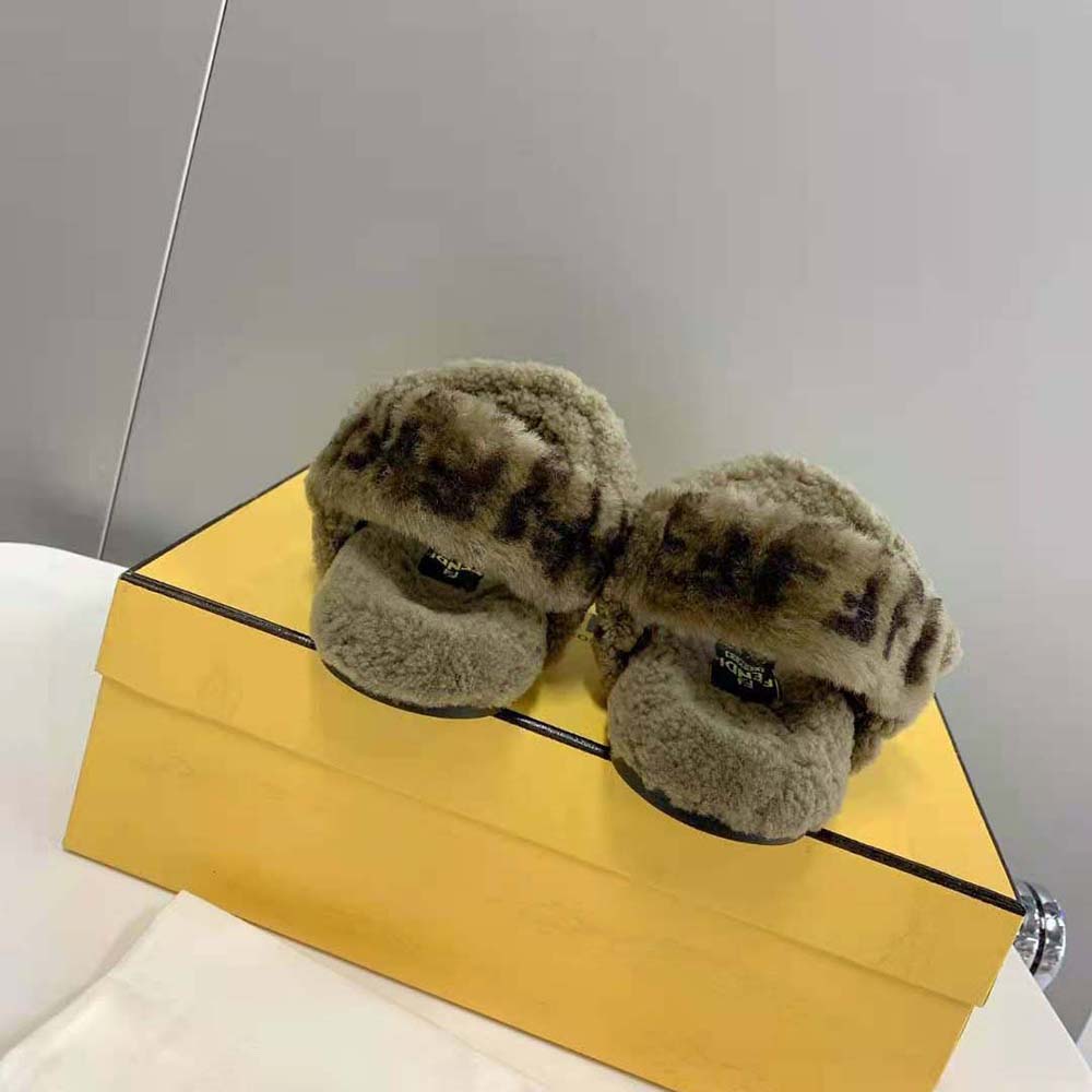 Fendi Women Feel Green Sheepskin Sandals