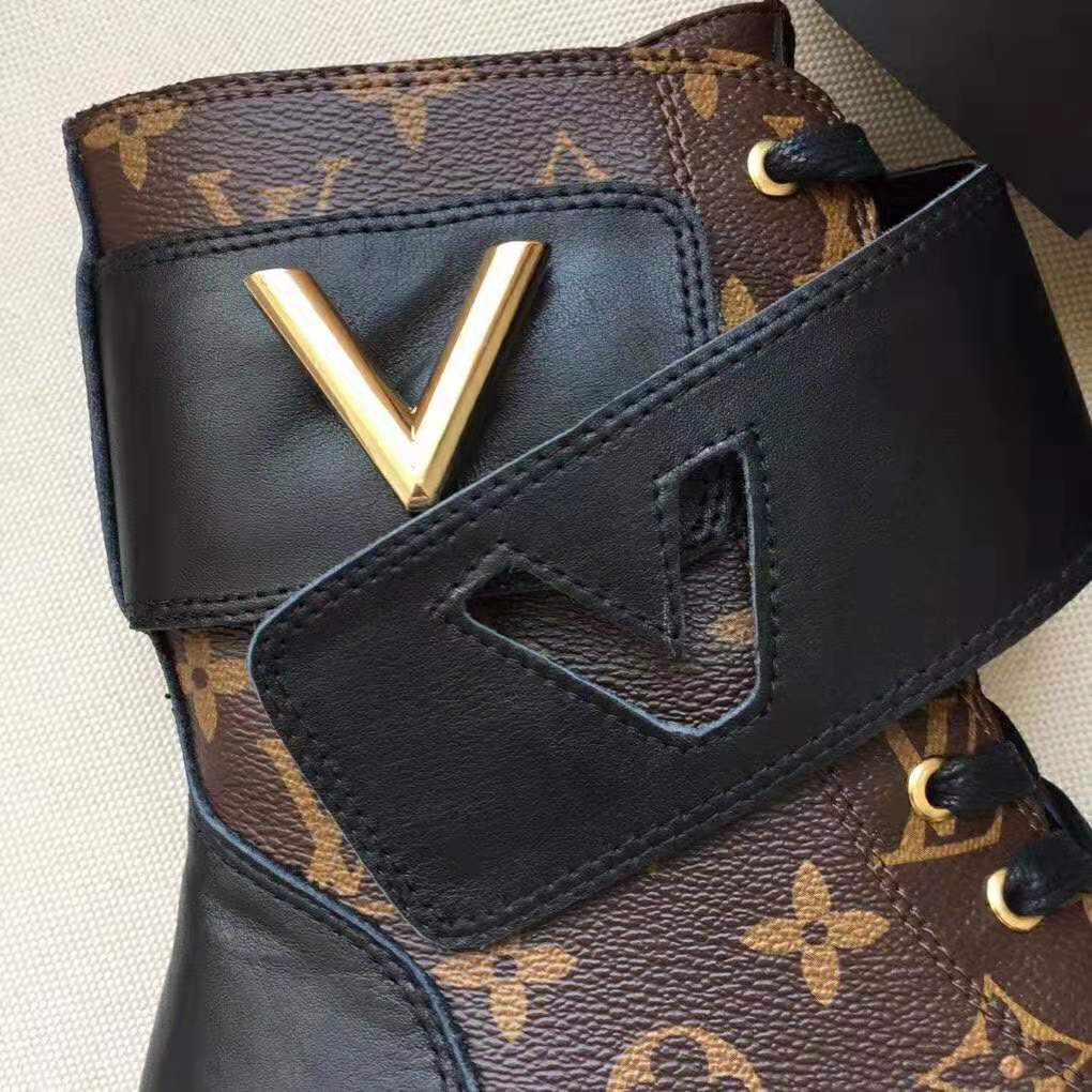 Louis Vuitton LV Women Wonderland Flat Ranger in Patent Monogram Canvas-Brown
