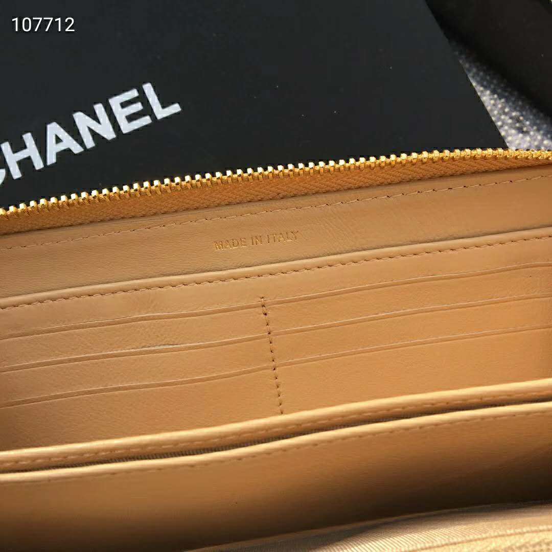 Chanel Women Chanel 19 Long Zipped Wallet Lambskin Leather-Beige                                                                                                                     Lambskin