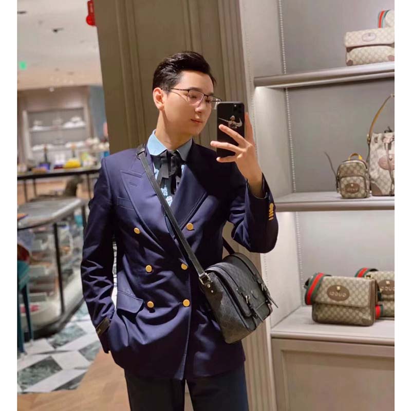 Gucci Unisex GG Messenger Bag Black GG Supreme Canvas Leather