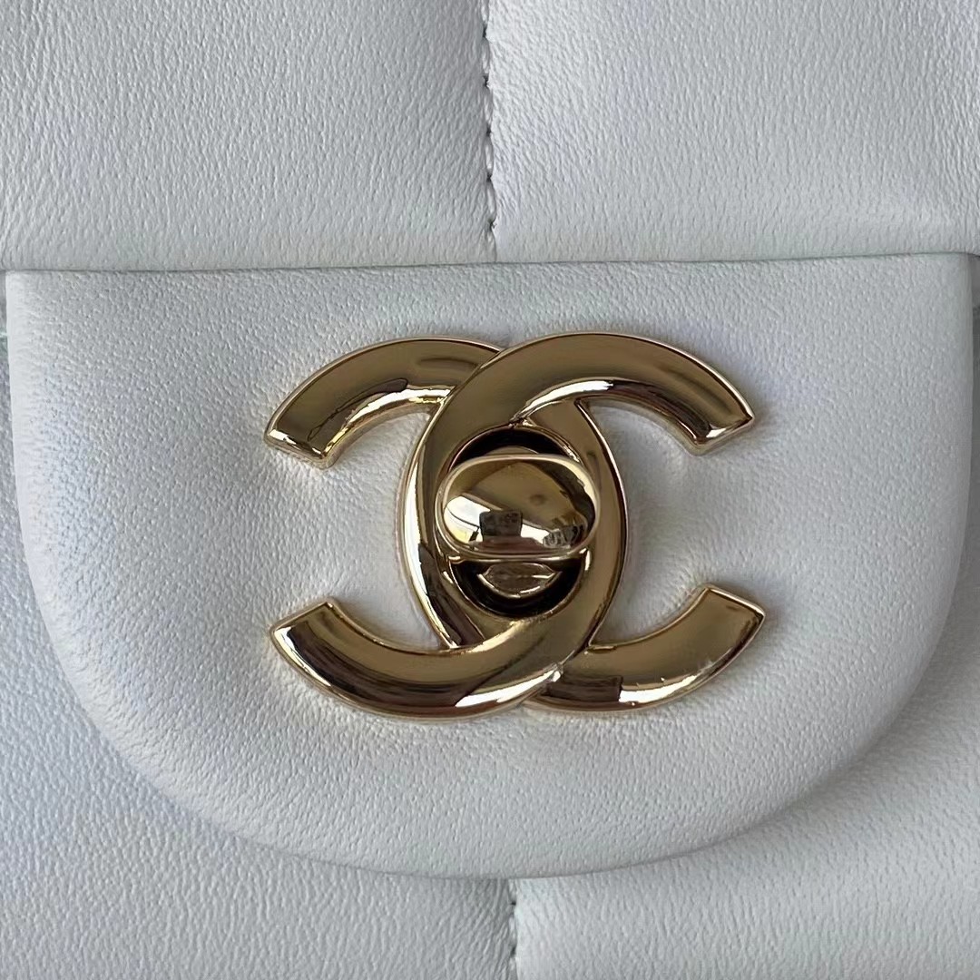 Chanel Women CC Small Flap Bag Grained Calfskin Gold Tone Metal White