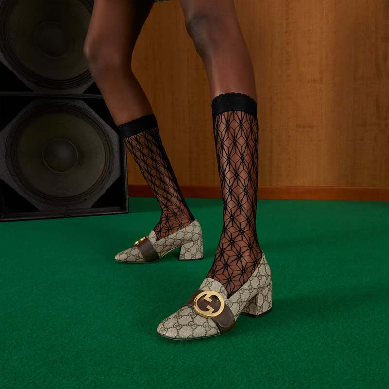 Gucci Women Blondie Pump Beige Ebony GG Supreme Canvas Round Interlocking G