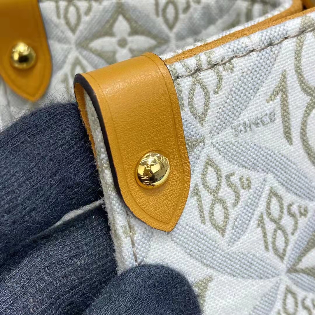 Louis Vuitton LV Women OnTheGo MM Tote Bag Since 1854 Jacquard Cowhide Leather