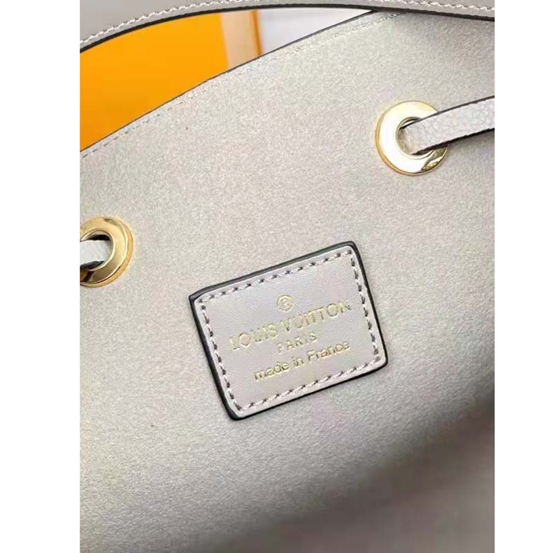 Louis Vuitton LV Women NéoNoé MM Bucket Bag Cream Embossed Grained Cowhide Leather