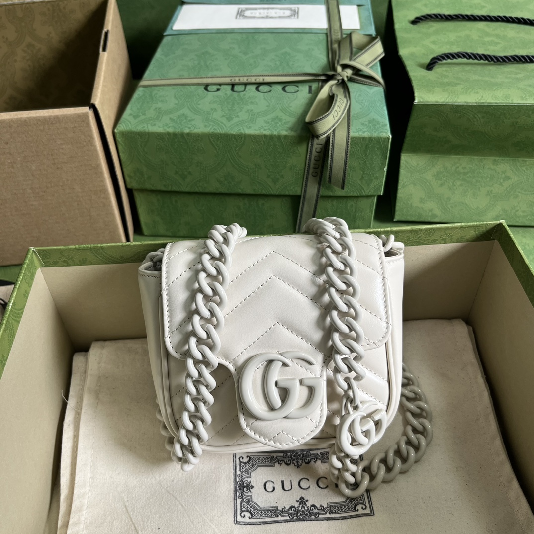 Gucci Women GG Marmont Belt Bag White Chevron Matelassé Leather