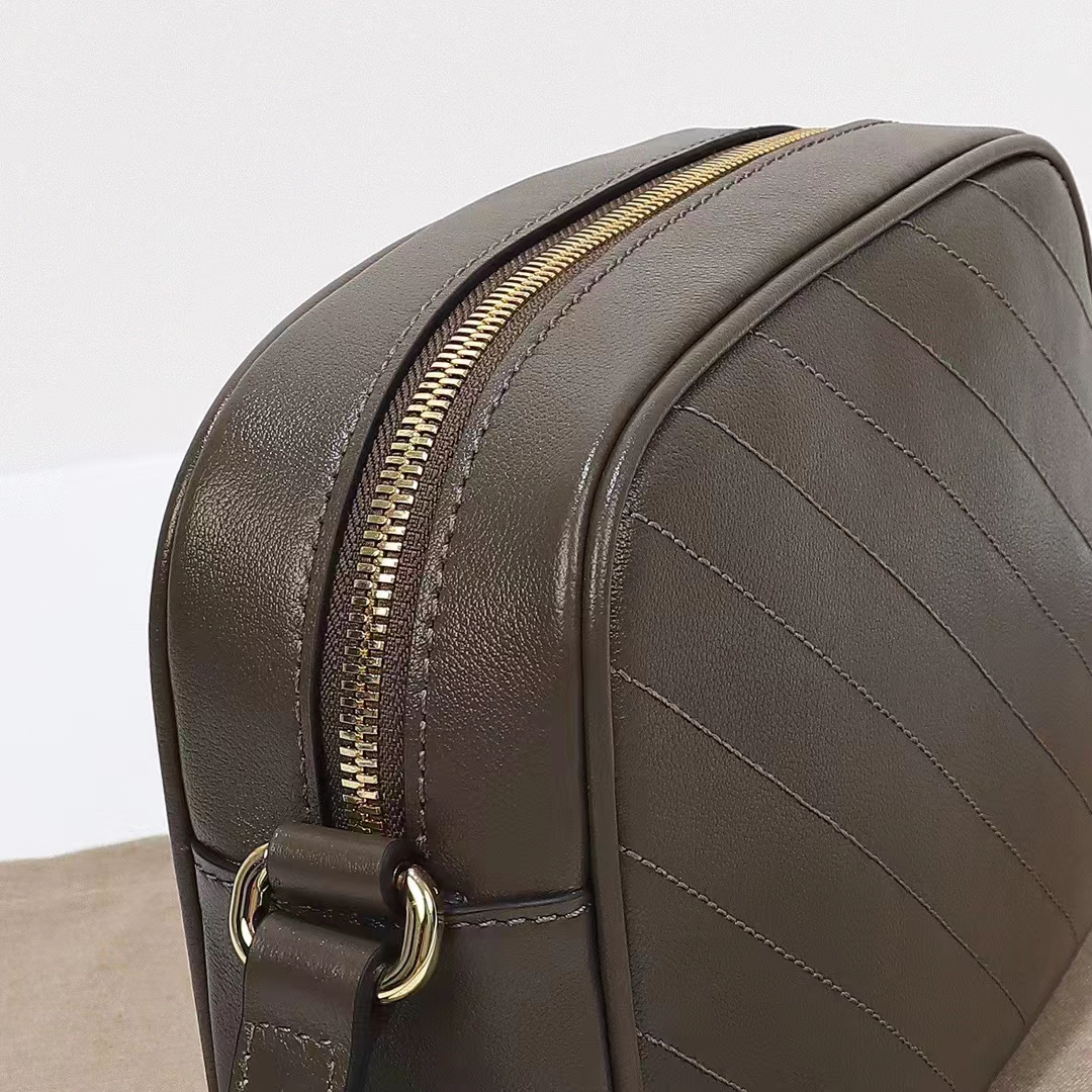 Gucci Women GG Blondie Small Shoulder Bag Brown Leather Zipper Closure