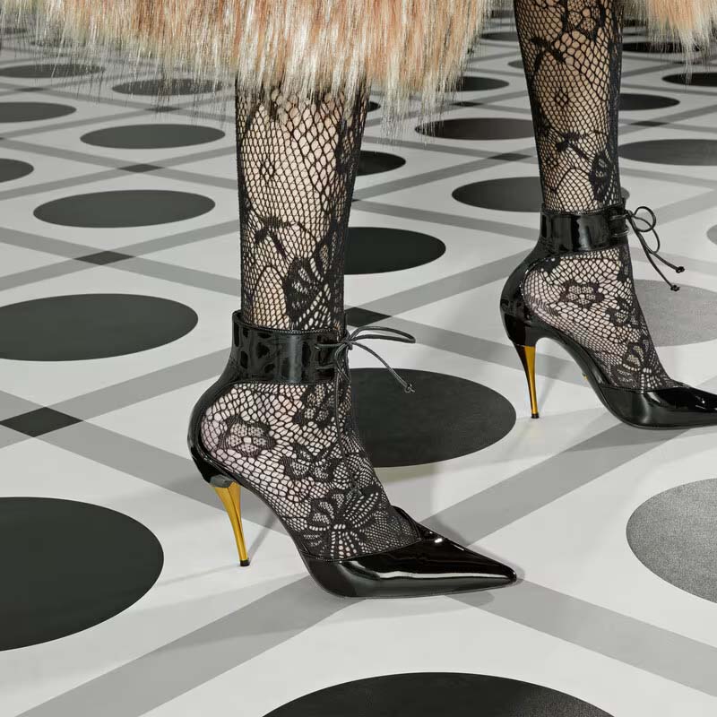 Gucci Women GG High Heel Patent Pump Black Patent Leather 10 CM Heel