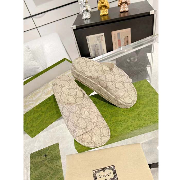Gucci Unisex Slide Sandal Interlocking G Beige Ebony GG Rubber Low Heel