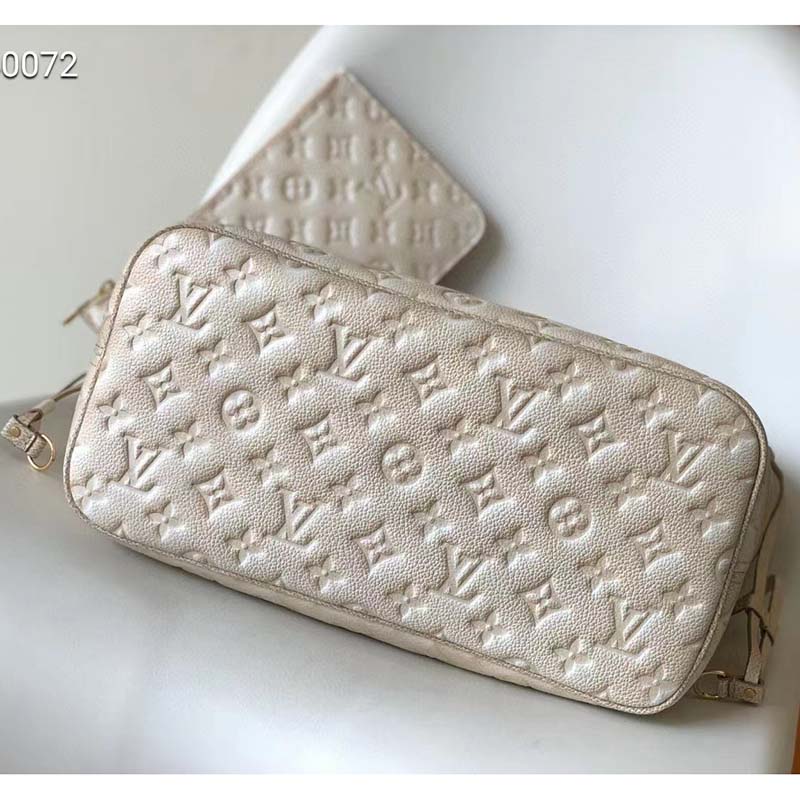 Louis Vuitton Women LV Neverfull MM Carryall Tote Beige Sprayed Embossed Grained Cowhide