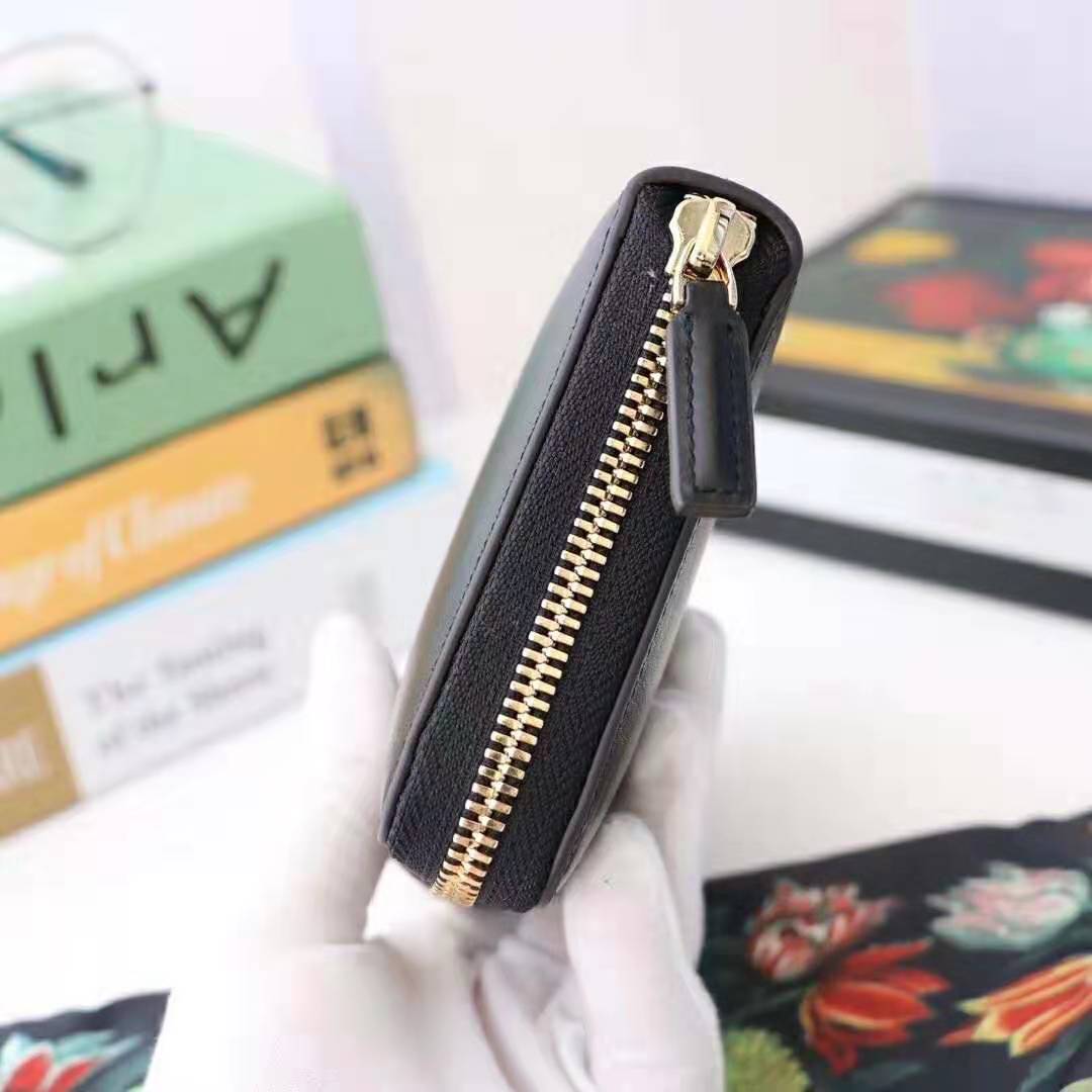 Gucci GG Unisex Leather Zip Around Wallet with Gucci Logo in Black Leather