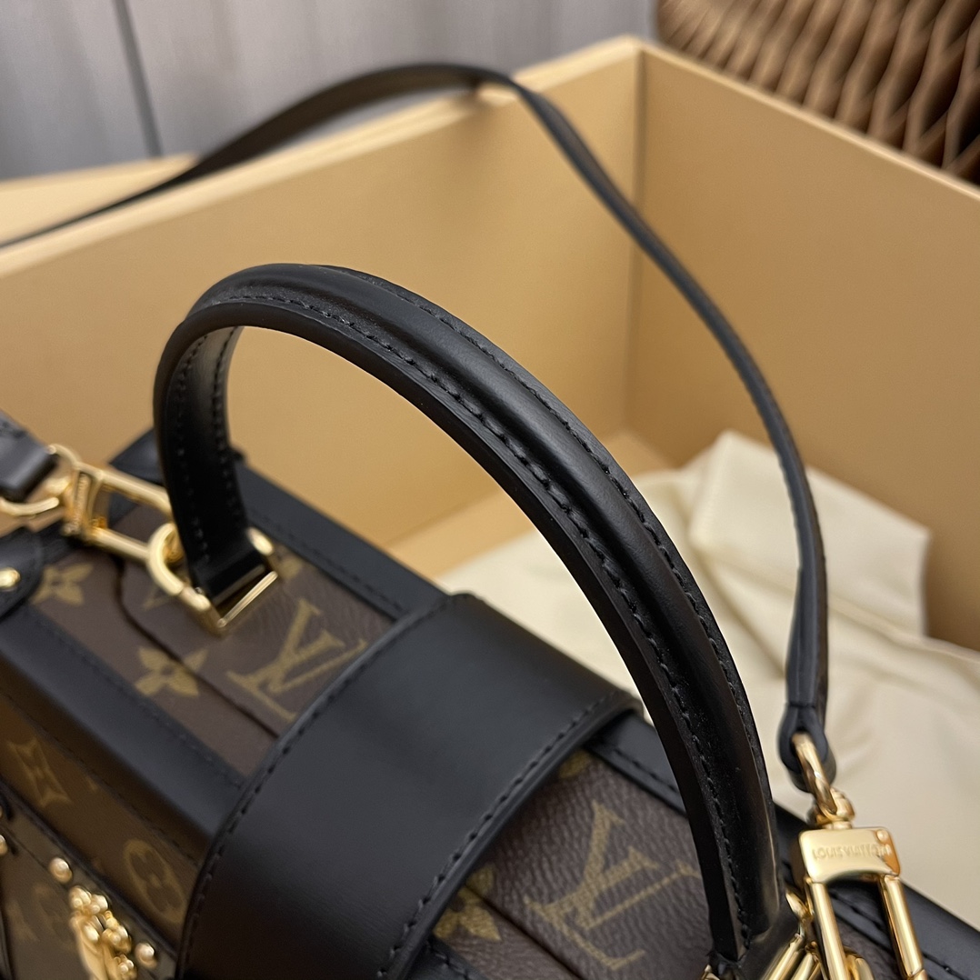 Louis Vuitton LV Unisex Petite Malle V. Monogram Coated Canvas S-Lock