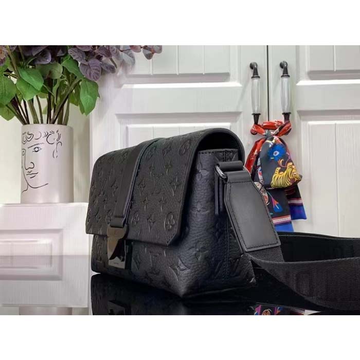 Louis Vuitton LV Unisex S-Cape Messenger Taurillon Monogram Embossed Cowhide Leather