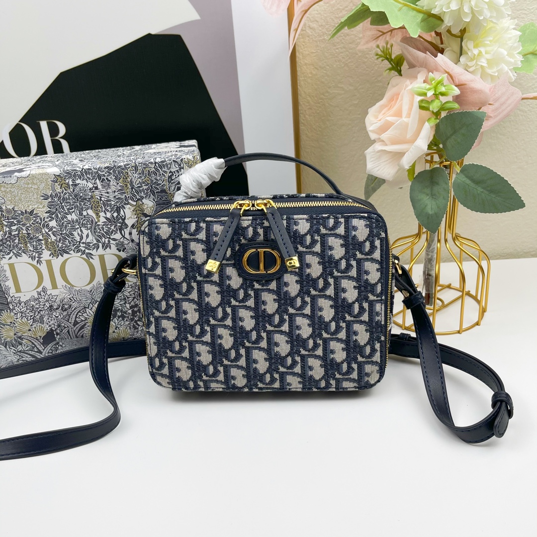 Dior Unisex CD 30 Montaigne Box Bag Blue Multicolor Dior Oblique Jacquard