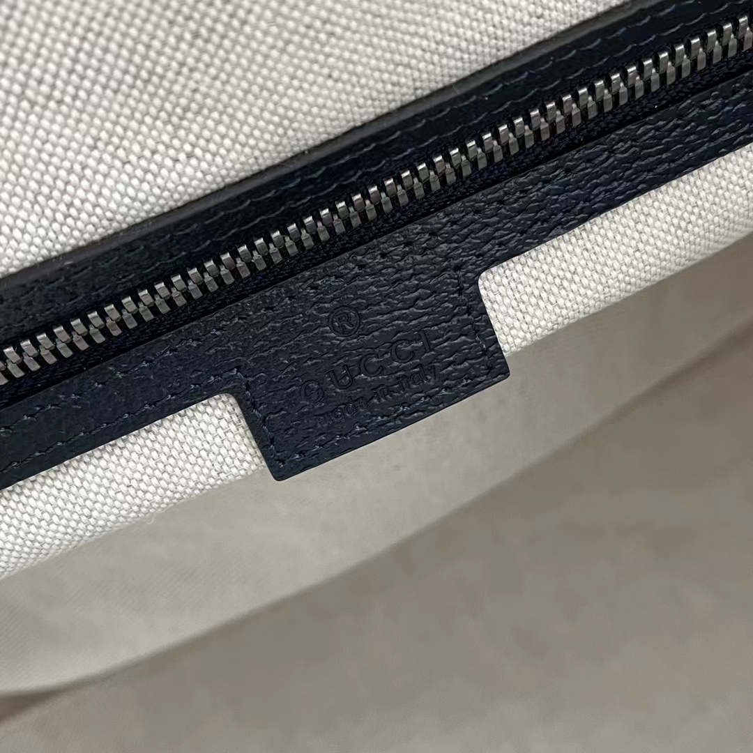 Gucci Unisex Savoy Small Duffle Bag Beige Blue GG Supreme Canvas Blue Leather