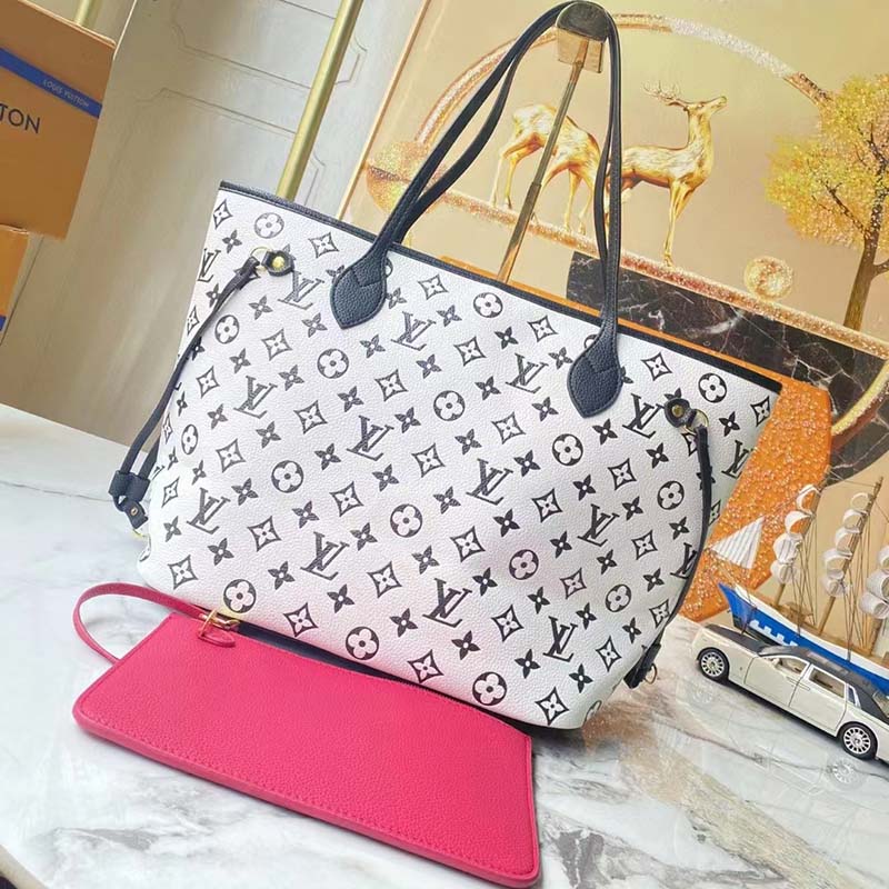 Louis Vuitton Women LV Neverfull MM Carryall Tote Bag Black Printed Embossed Grained Cowhide