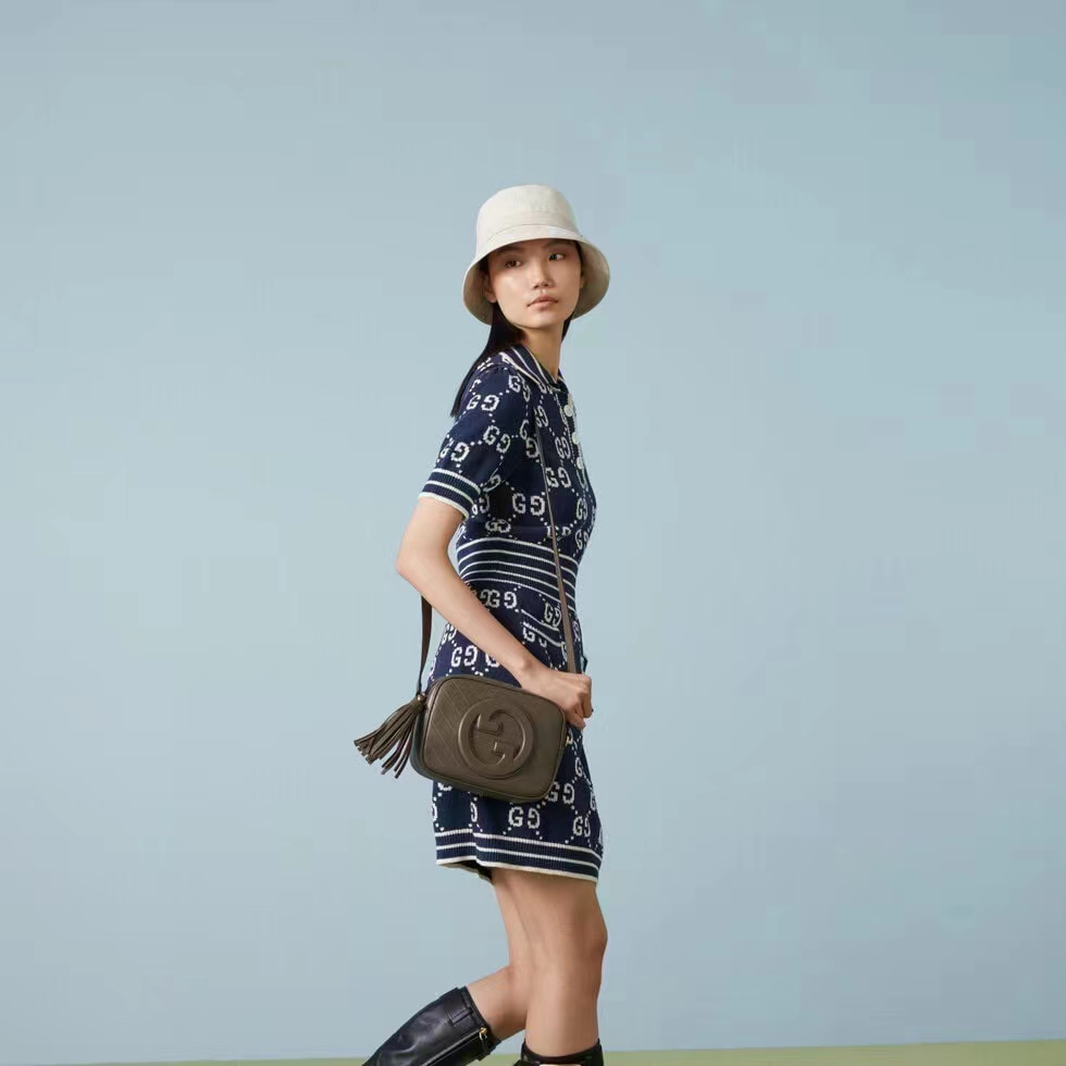 Gucci Women GG Blondie Small Shoulder Bag Brown Leather Zipper Closure