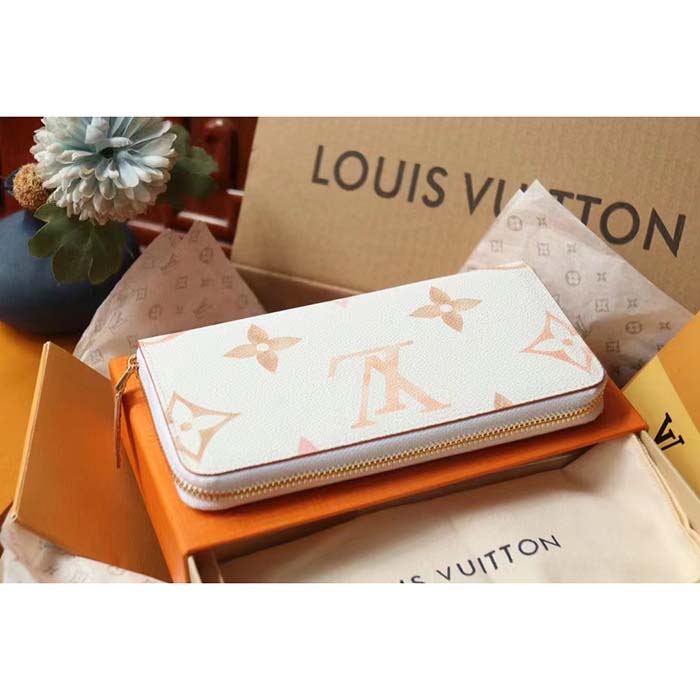 Louis Vuitton LV Unisex Zippy Wallet Beige Monogram Coated Canvas Zip Closure