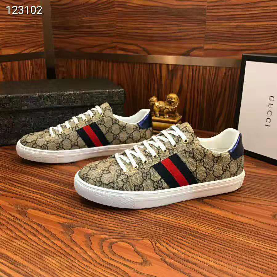 Gucci Men Ace GG Supreme Bees Sneaker-Brown