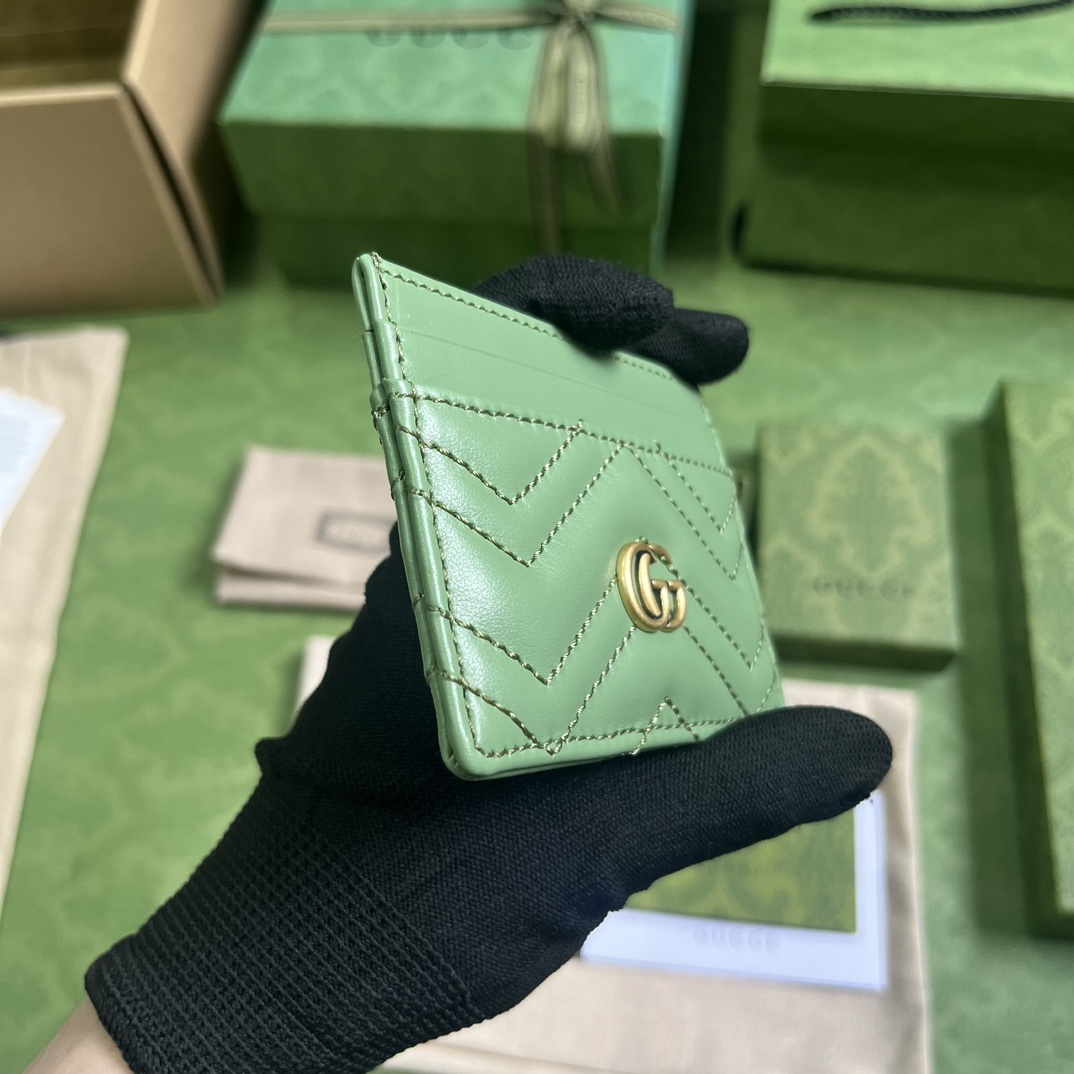 Gucci Unisex GG Marmont Matelassé Card Case Sage Green Chevron Leather