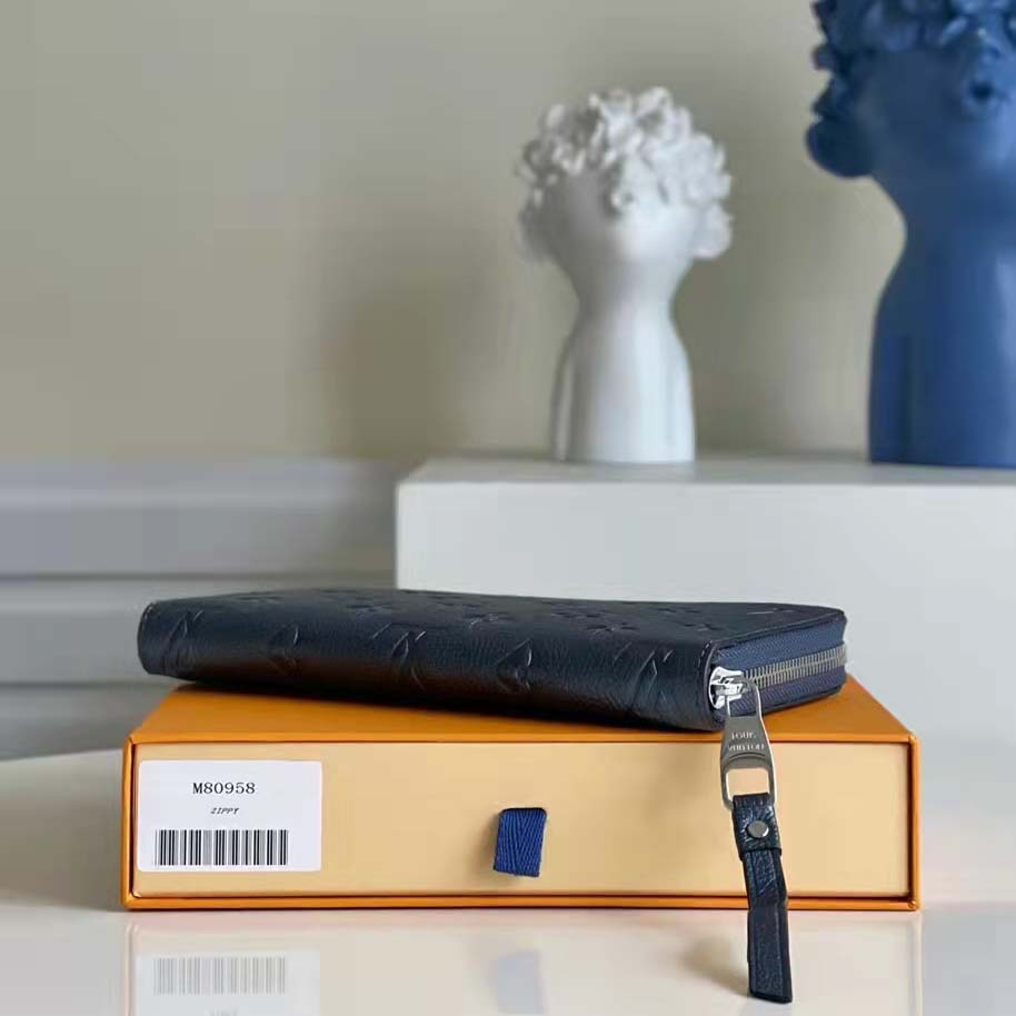 Louis Vuitton LV Unisex Zippy Wallet Navy Nacre Embossed Grained Cowhide Leather