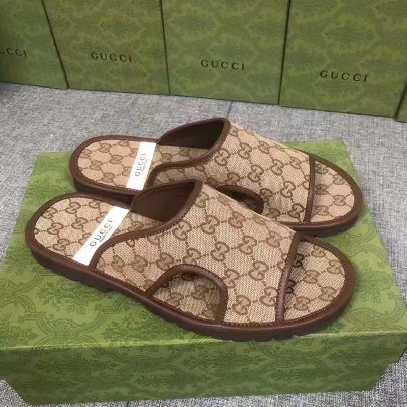 Gucci Unisex GG Supreme Slide Sandal Beige Ebony GG Supreme Canvas