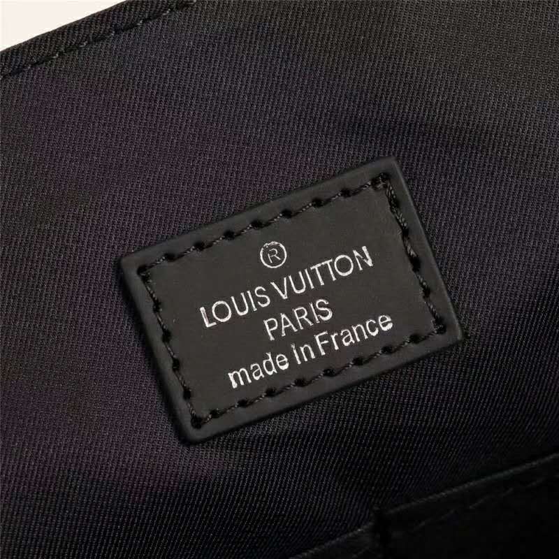 Louis Vuitton LV Men District MM Bag in Monogramme Eclipse Canvas-Grey