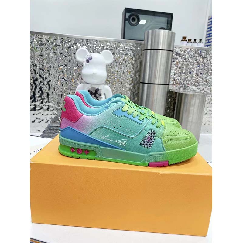 Louis Vuitton LV Unisex Trainer Sneaker Green Grained Calf Leather Rubber Outsole