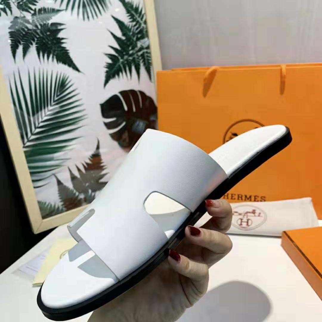 Hermes Unisex Izmir Sandal in Calfskin with Iconic “H”-White