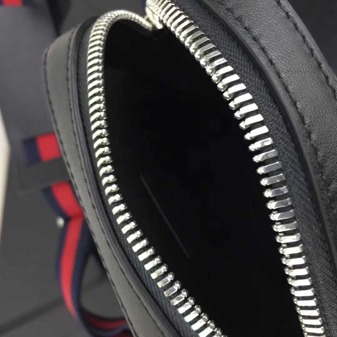 Gucci GG Unisex Black Messenger Black Grey GG Supreme Canvas Blue Red Web