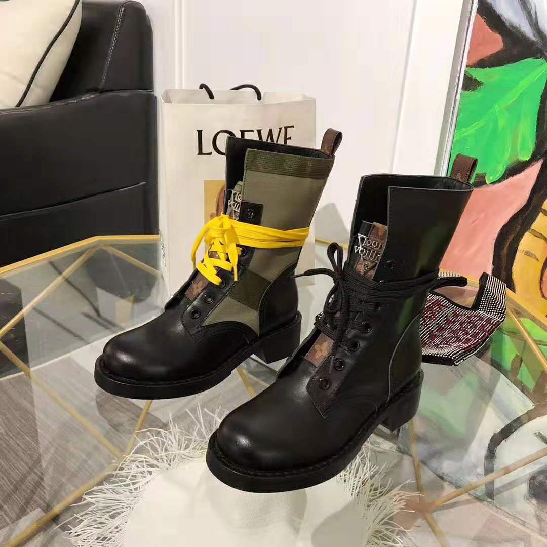 Louis Vuitton LV Women LV Metropolis Ranger in Calf Leather with A Soft Tongue-Black