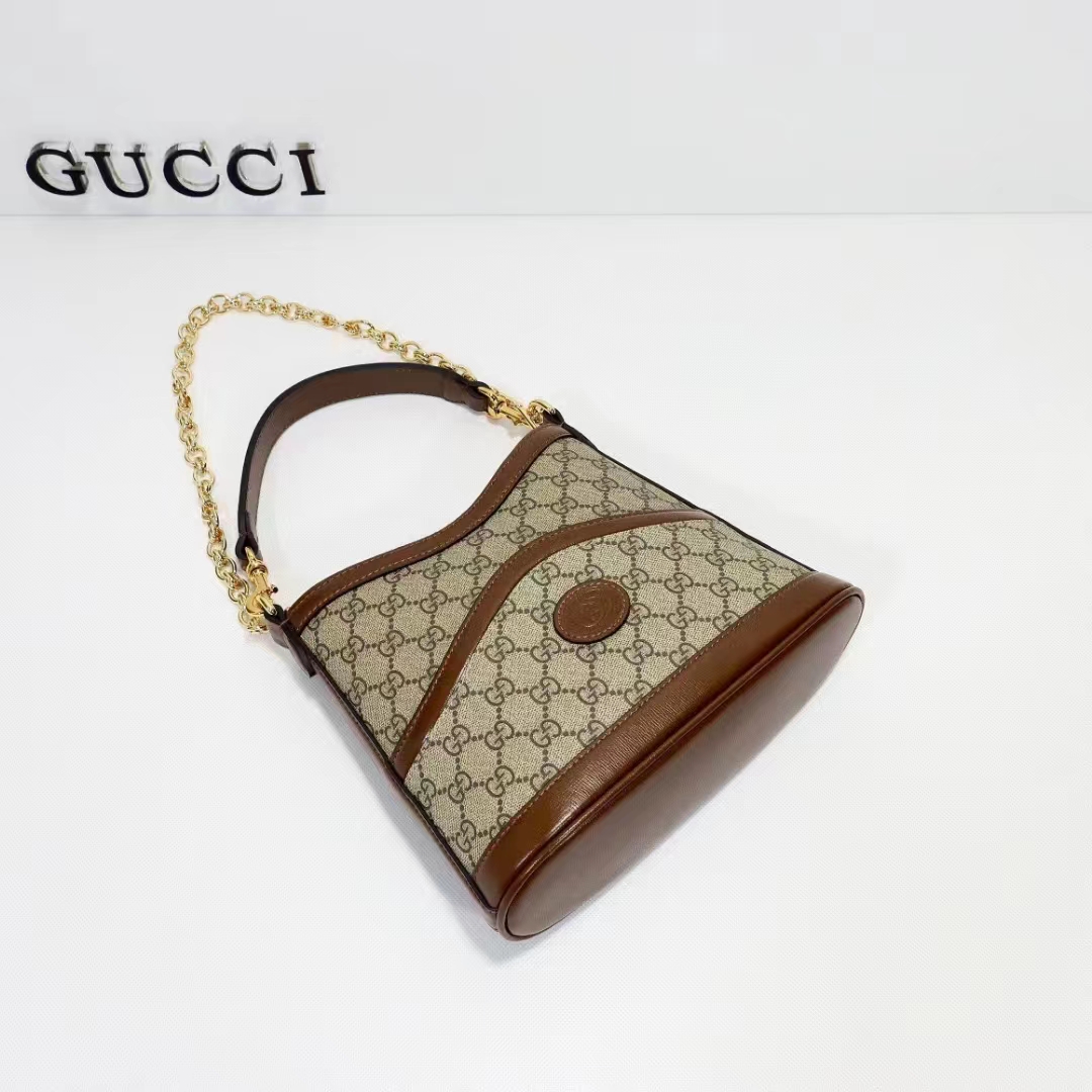Gucci Women Large Shoulder Bag Interlocking G Beige Ebony GG Supreme Canvas