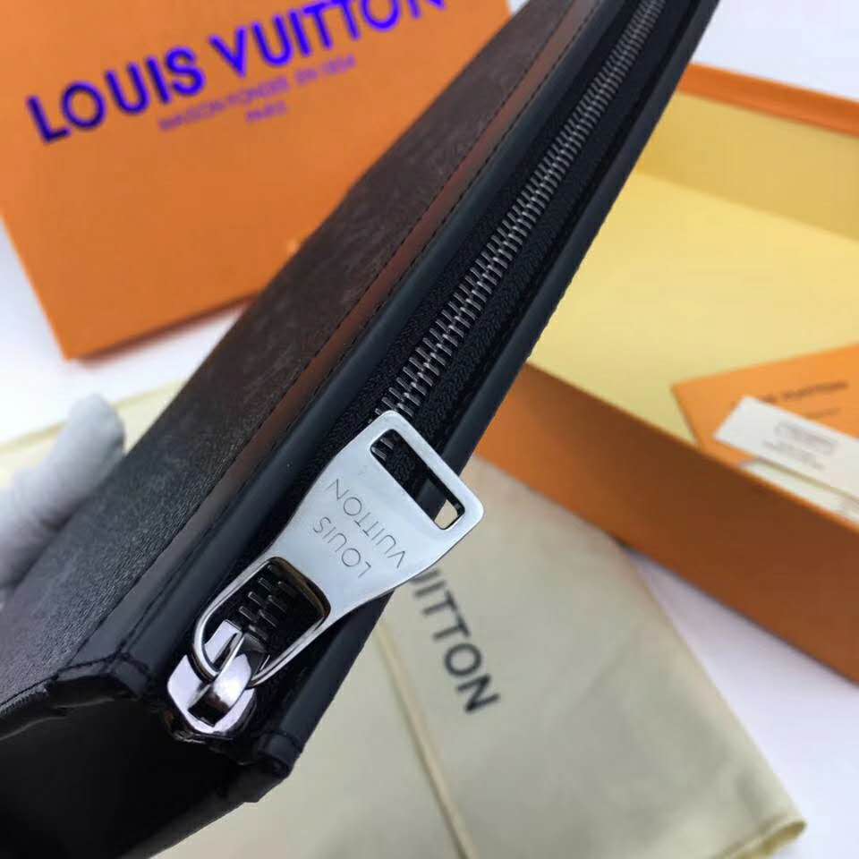 Louis Vuitton LV Unisex Pochette Voyage MM Bag in Monogram Eclipse canvas-Grey