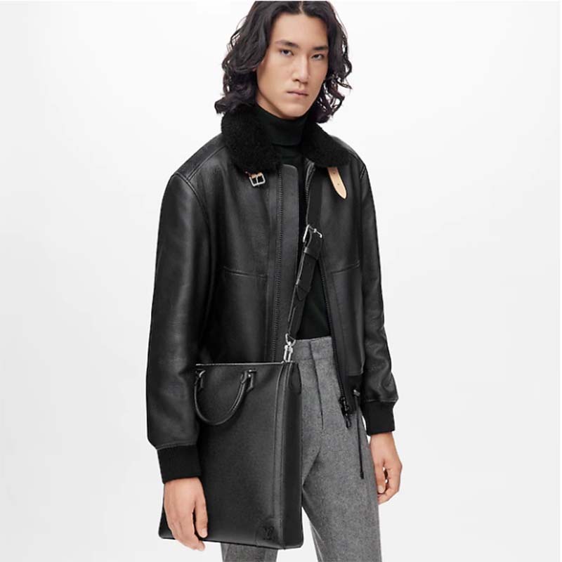 Louis Vuitton LV Unisex Vertical Tote Black Taiga Cowhide Leather Textile Lining