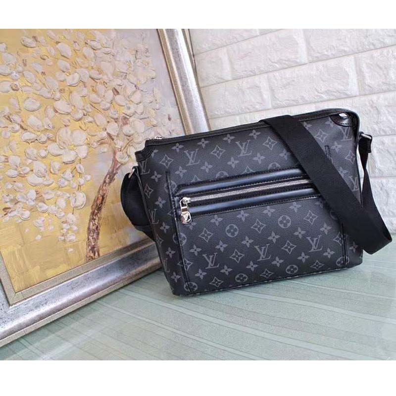 Louis Vuitton LV Men Odyssey Messenger PM Monogram Eclipse Coated Canvas