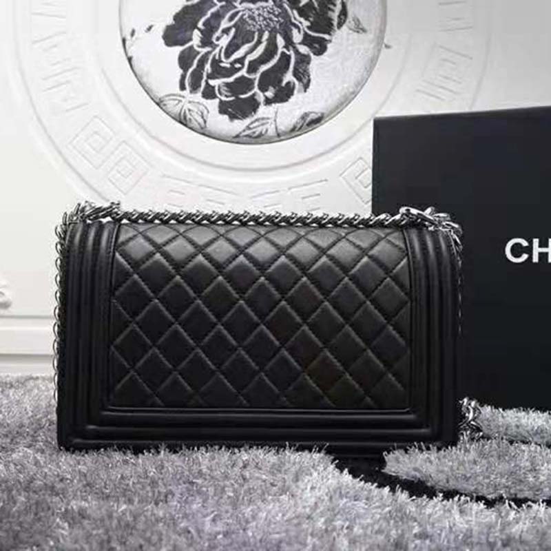 Chanel Women Boy Chanel Handbag in Calfskin Leather-Black