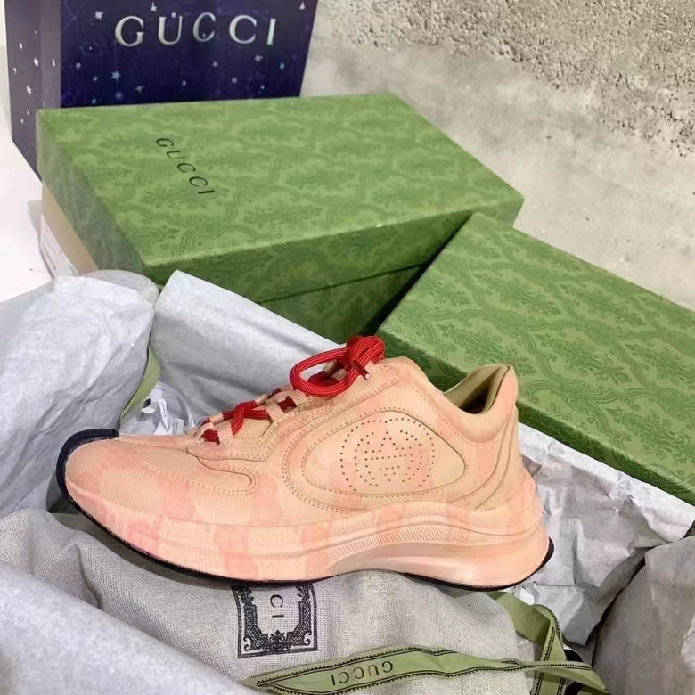 Gucci Unisex GG Run Sneaker Beige Hibiscus Red Leather GG Water Transfer Print