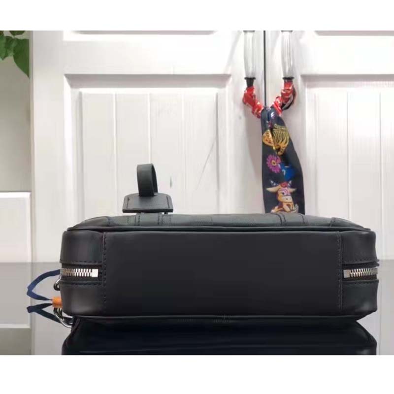 Louis Vuitton LV Unisex Sirius Messenger Bag Damier Infini Onyx Cowhide Leather