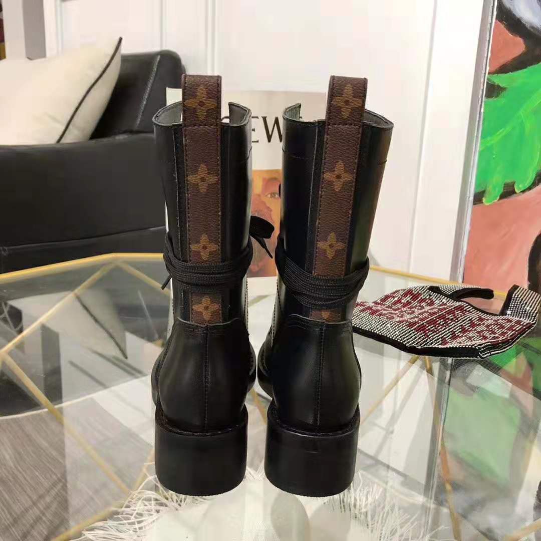 Louis Vuitton LV Women LV Metropolis Ranger in Calf Leather with A Soft Tongue-Black