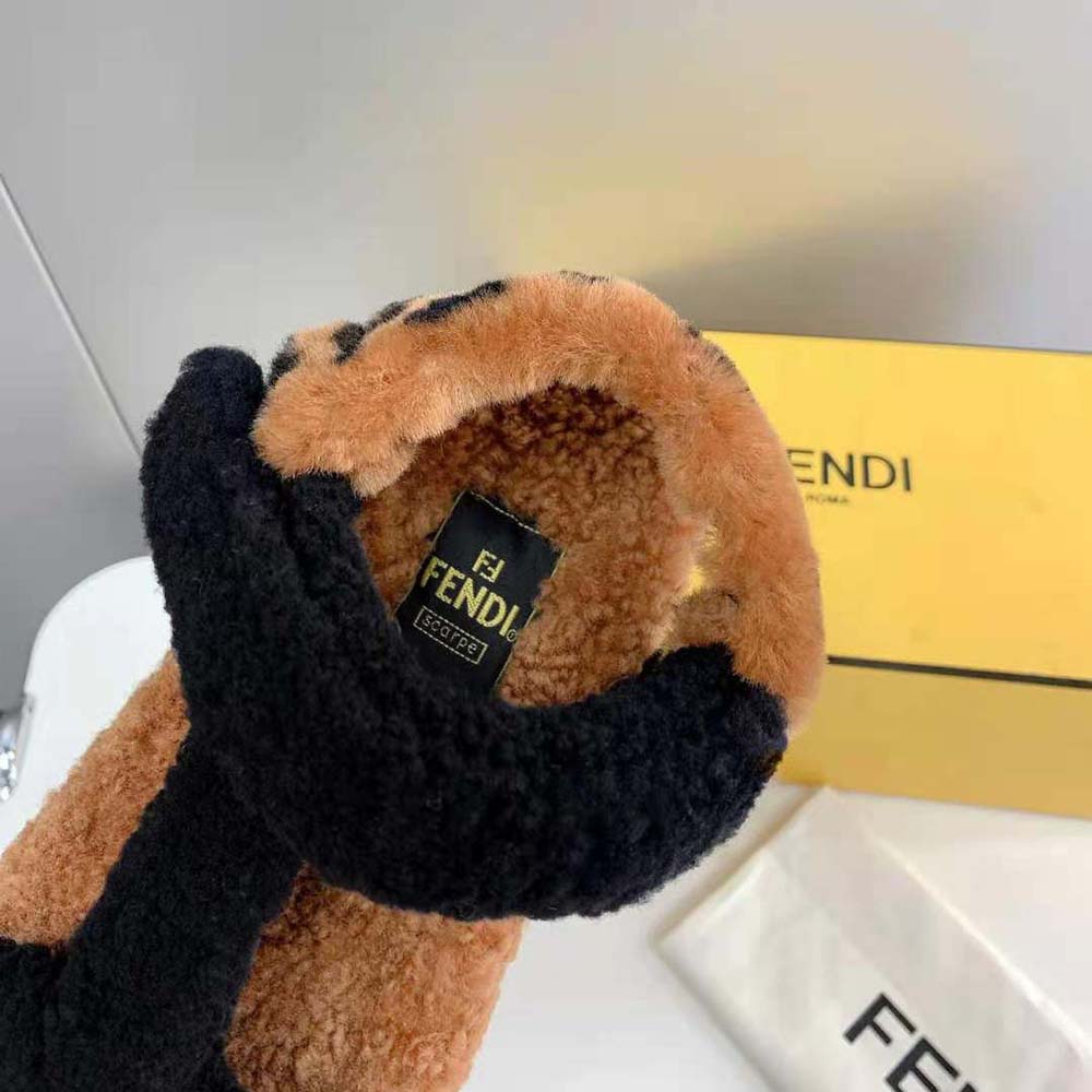 Fendi Women Feel Black Sheepskin Sandals