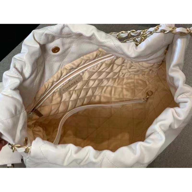 Chanel Women 22 Large Handbag Calfskin Gold-Tone Lacquered Metal