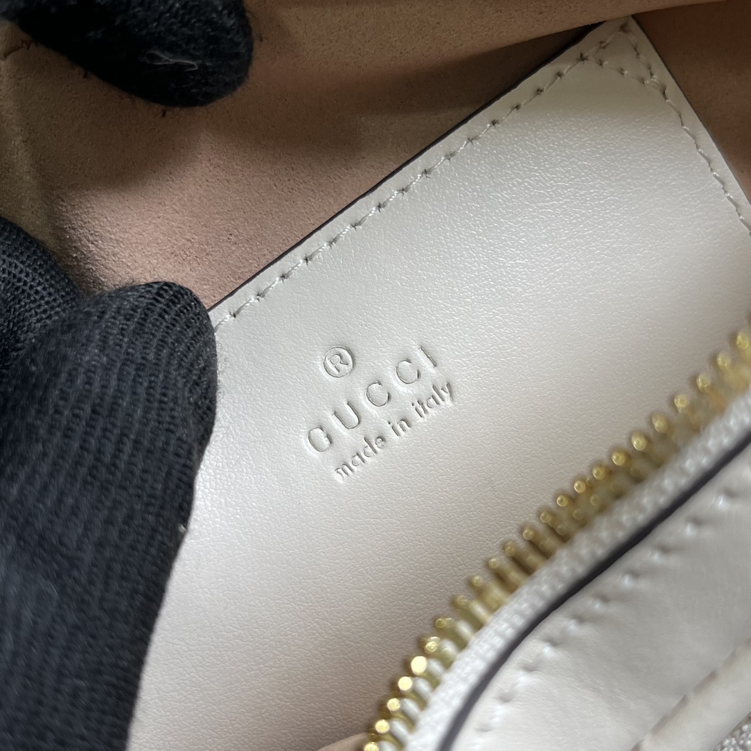 Gucci Women GG Interlocking G Mini Heart Shoulder Bag White Diagonal Matelassé Leather